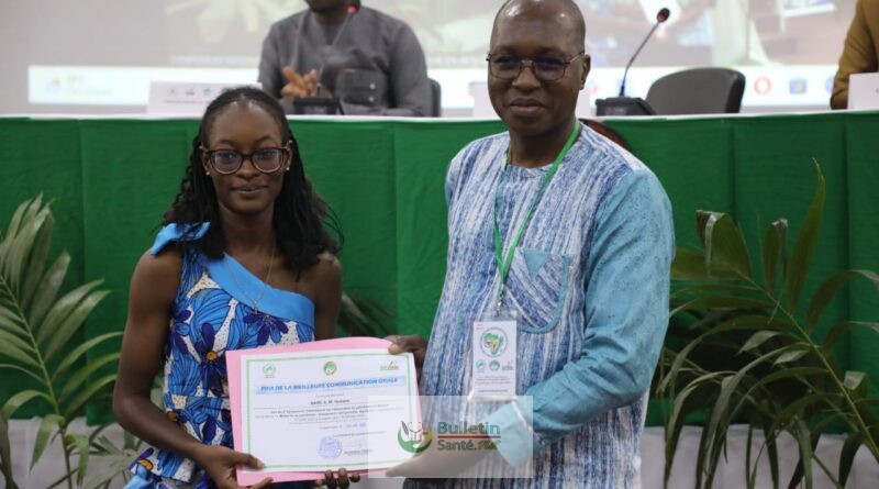Symposium sur le paludisme : de jeunes chercheurs récompensés pour leurs travaux Symposium sur le paludisme : de jeunes chercheurs récompensés pour leurs travaux